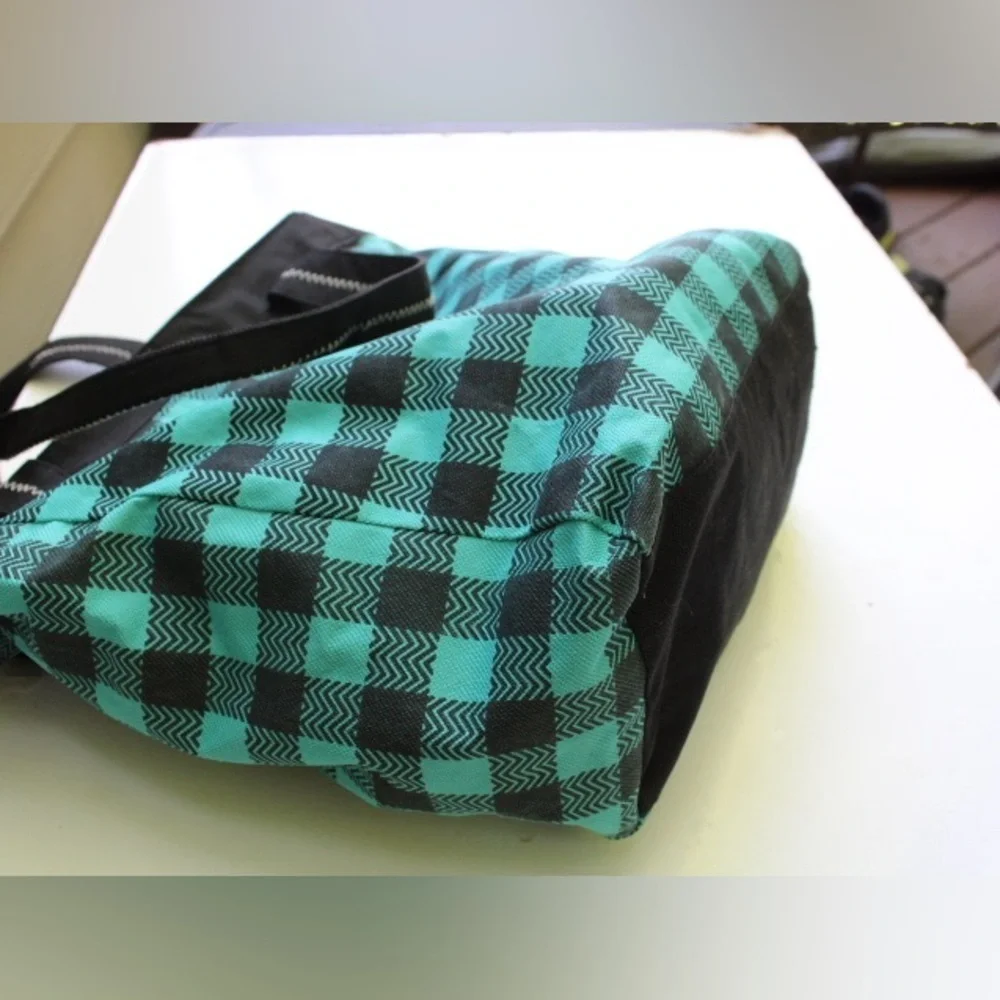 Hurley checkered logo